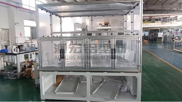 包裝產(chǎn)線卡料、粉塵超標(biāo)？看食品廠如何用鋁型材防護(hù)罩破局